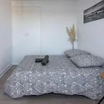 Appartement The Sunrise, Spacious, Fully Equipped, 2 Parkings, 8p, Tramway 1,2,4 *