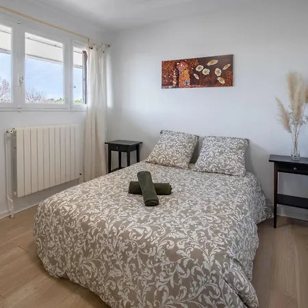شقة The Sunrise, Spacious, Fully Equipped, 2 Parkings, 8p, Tramway 1,2,4 مونبيلييه