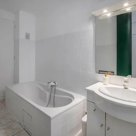The Sunrise, Spacious, Fully Equipped, 2 Parkings, 8p, Tramway 1,2,4 * مونبيلييه
